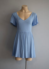 Cargar imagen en el visor de la galería, Vestido "Lily"
