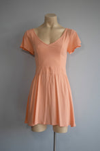 Cargar imagen en el visor de la galería, Vestido "Lily"
