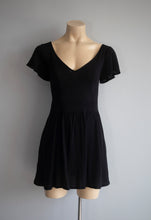 Cargar imagen en el visor de la galería, Vestido "Lily"
