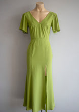 Cargar imagen en el visor de la galería, Vestido “Bella”
