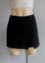Cargar imagen en el visor de la galería, Falda short "Luanda"
