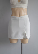 Cargar imagen en el visor de la galería, Falda short "Luanda"
